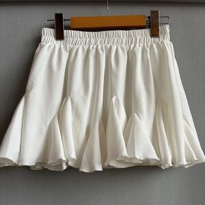 Off-White Flowy Mini Skirt | Pull-On Style | Lined | Size S